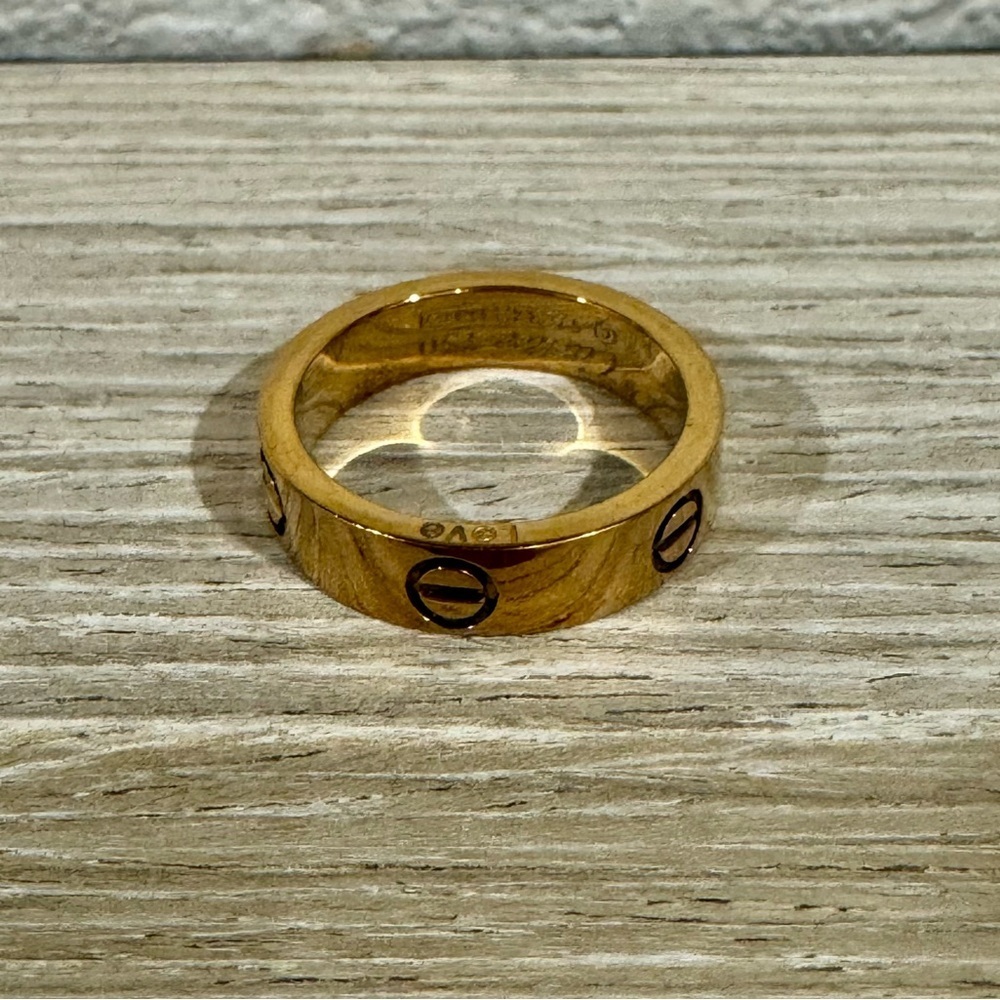 Love Inspired Designer Ring Gold. Size 7. Stainless Steel